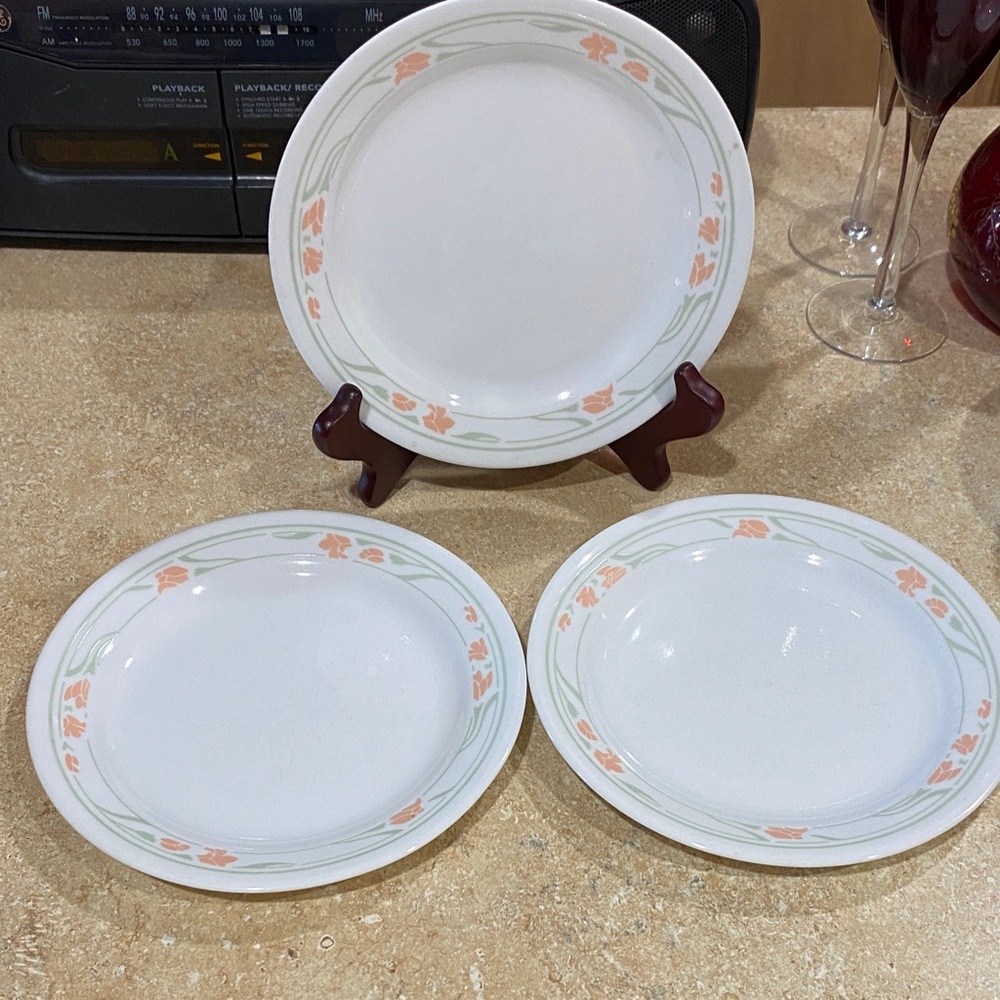 Corelle Peach Garland 7 1/4" Bread Dessert Plates Set Of 3 Flowers Tulip Rose